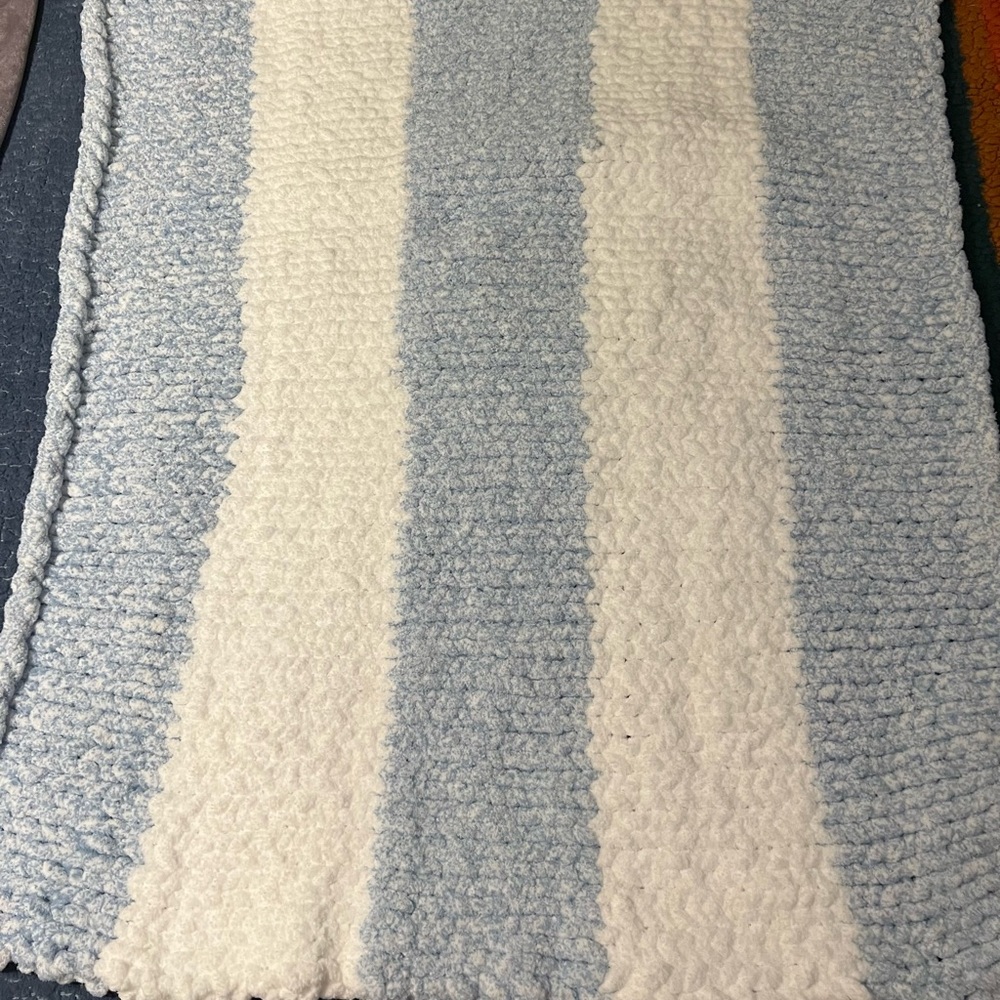 Chunky Yarn Cozy Striped Blanket